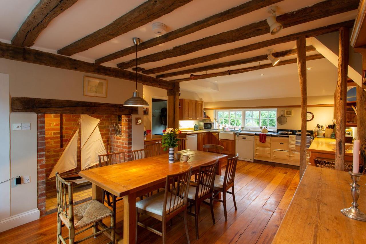 Pounce Hall -Stunning Historic Home In Rural Essex Сафрън Уолдън Екстериор снимка