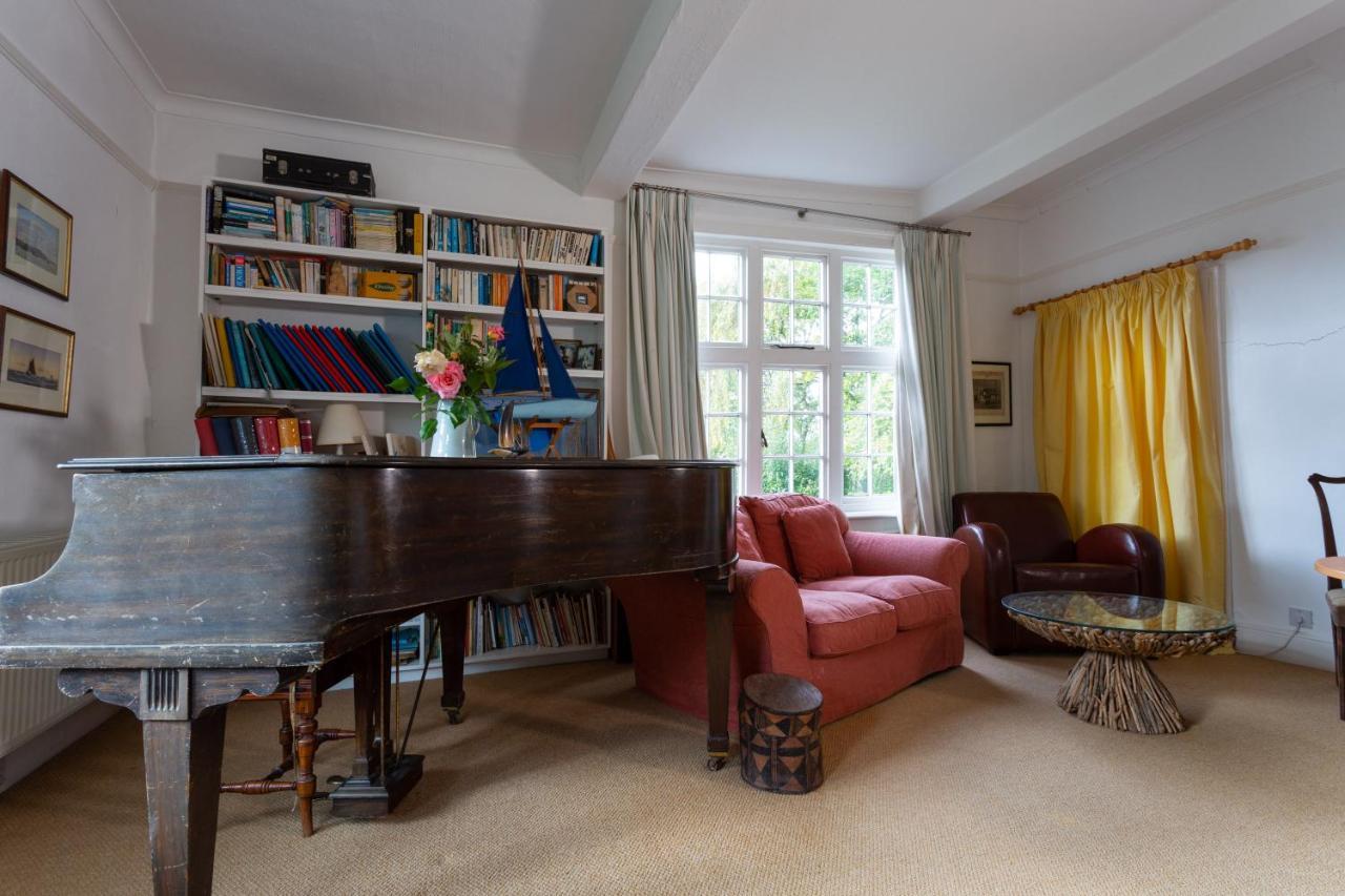 Pounce Hall -Stunning Historic Home In Rural Essex Сафрън Уолдън Екстериор снимка