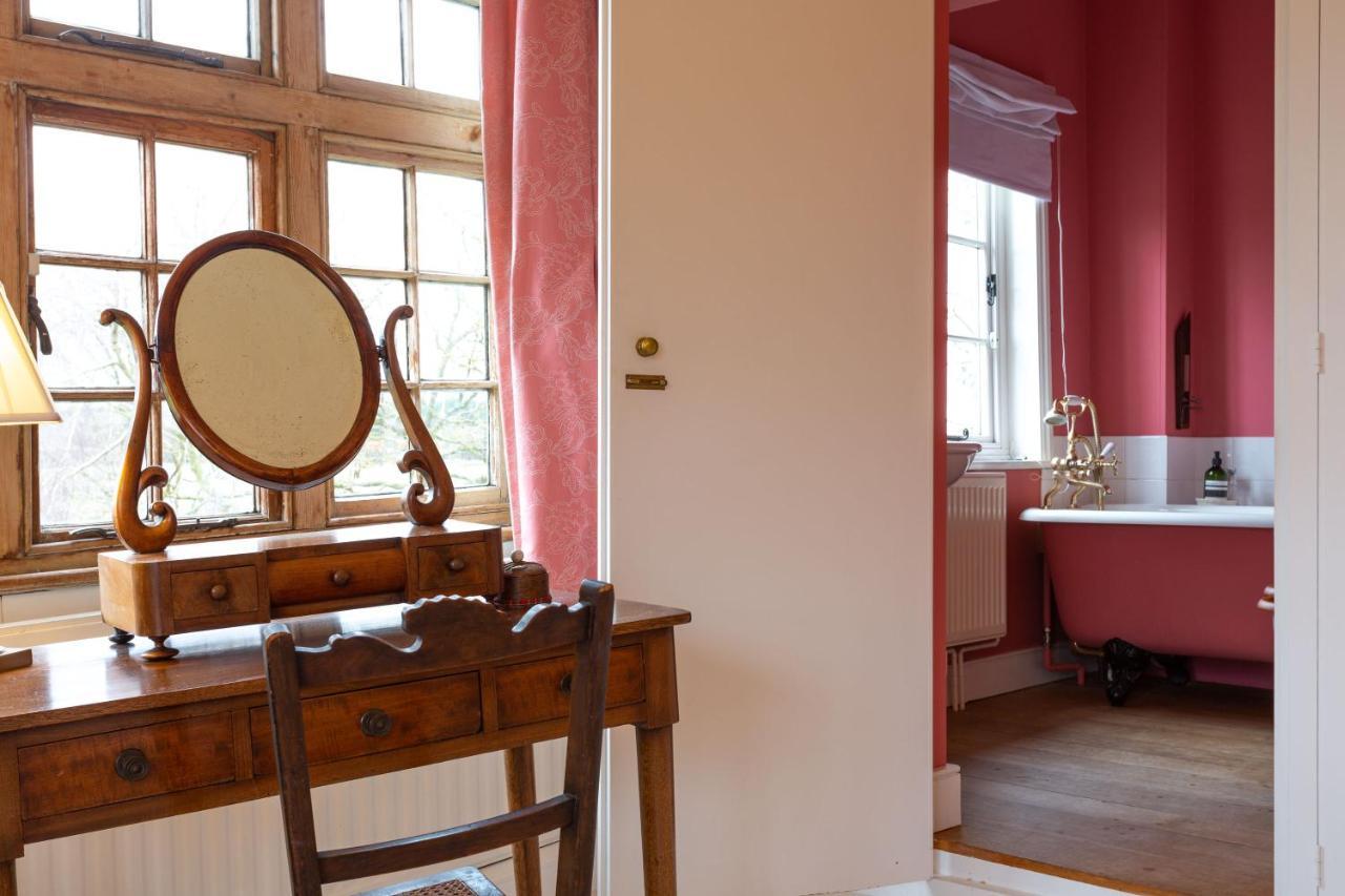 Pounce Hall -Stunning Historic Home In Rural Essex Сафрън Уолдън Екстериор снимка